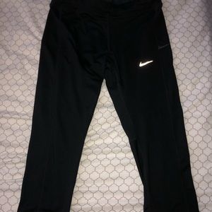 Nike cropped leggings